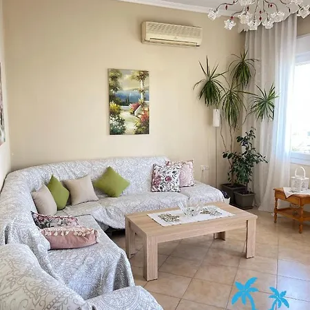 Oikos Poseidonas Apartment Palaiontsiflikion