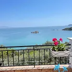 Oikos Poseidonas * Palaiontsiflikion