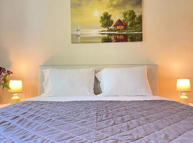 Oikos Poseidonas * PalaiónTsiflíkion